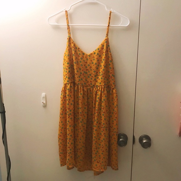 Sold🌷 - Picture 3 of 4